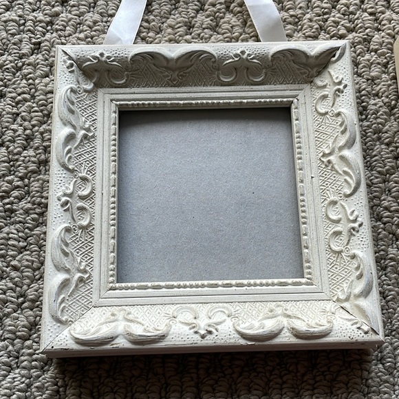 Bundle of 2 Romantic & Classical Photo Frames In White & Cream Beautiful Border - Picture 2 of 7